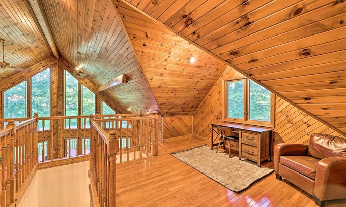 Lewisburg Cabin | Majestic Caldwell Retreat w/Wraparound Deck!