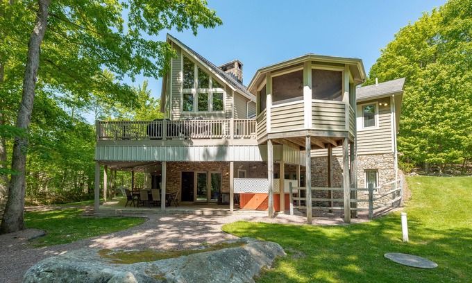 McHenry House | Majestic Lodge: Lakefront, Dogs Welcome, Dock, 2 Hot Tubs, Sauna!