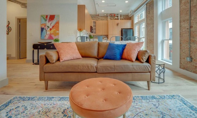 Downtown Nashville Apartment | Majestic Lofts 201 - 2.5 Blocks From Broadway! In the Heart of Downtown!