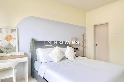 Kampung Bukit Dukong Apartment | Majestic Maxim 3Bedroom near USCI MRT #16