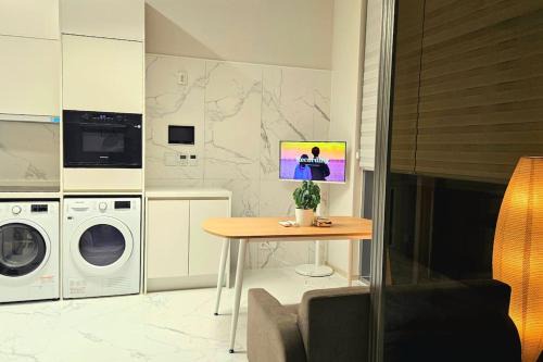Pil-dong Apartment | Majestic Seoul Stay Namsan