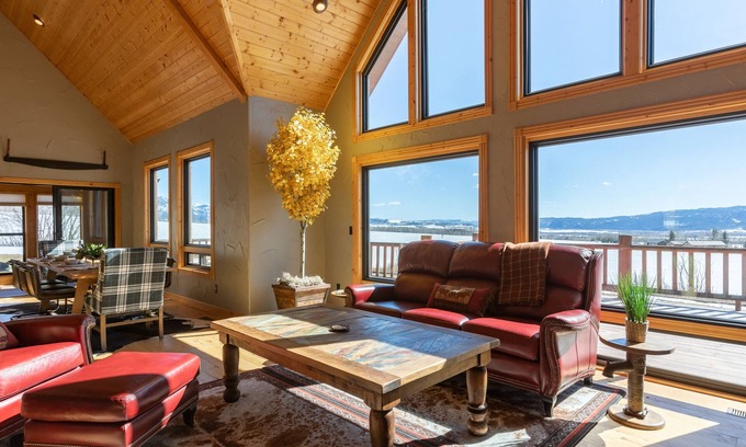 Star Valley Ranch House | MAJESTIC VIEWS | Family Lodge | Large Deck