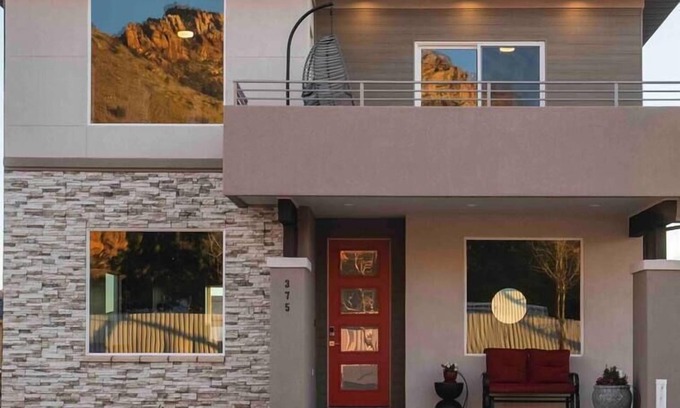 Hildale House | Majestic Zion, So Zion 4Bed 3Bath, Hot Tub, Deck, Fire Pit