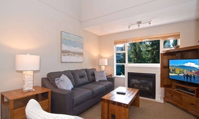 Blackcomb Condo | Major rate reduction due to ongoing common area construction - New Central AC, and renovated unit