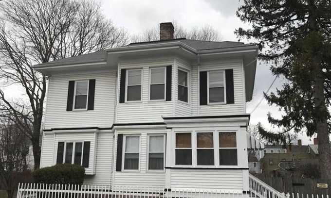 Salem House | Make Every Trip Halloween-thy