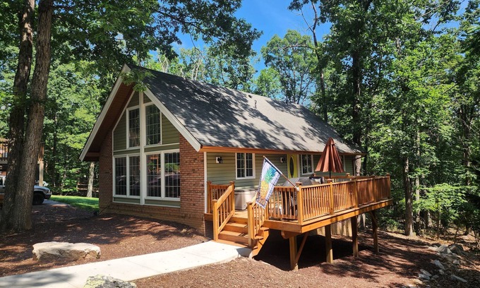 Massanutten Ski Chalet | Make "The Pistachio Nut" Your Fall Getaway!
