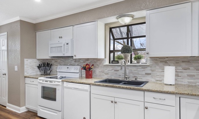 Branson Condo | Makin' Memories | Community Pool
