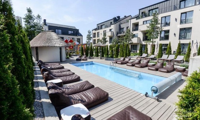 Palanga Apartment | Malūno vilos 777 - baseinas kieme