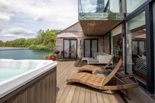 South Cerney House | Malachite