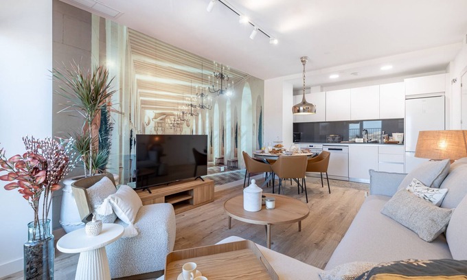 Palma-Palmilla Apartment | Malaga Skyline 7 Pool & PK Free