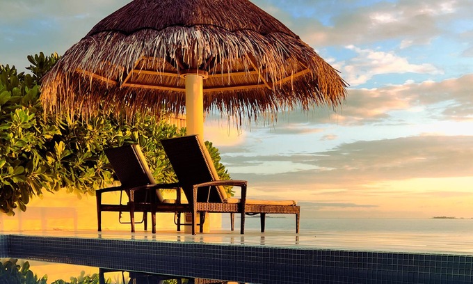 Kuda Bandos Hotel | Malahini Kuda Bandos Resort