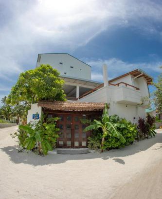 Dhiffushi Bed & Breakfast | Maldivine Stay Dhiffushi
