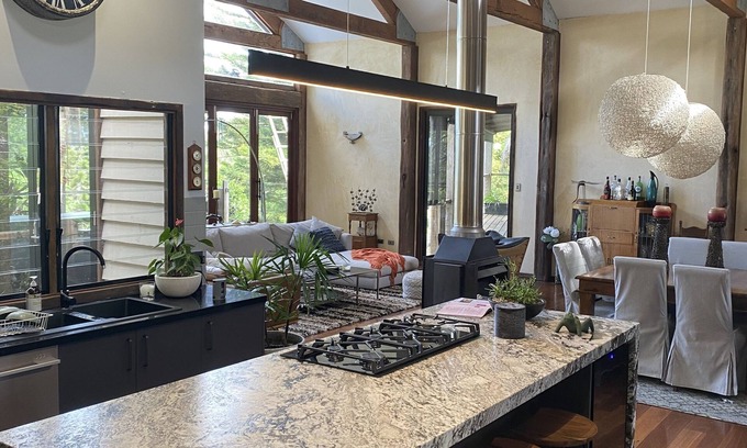 North Maleny House | Maleny Lazywood Homestead Short Term StaynAvail 12/8/2025 - 24/09 Sept 2025