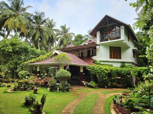 Kozhikode House | Maleyam Homestay Riverside