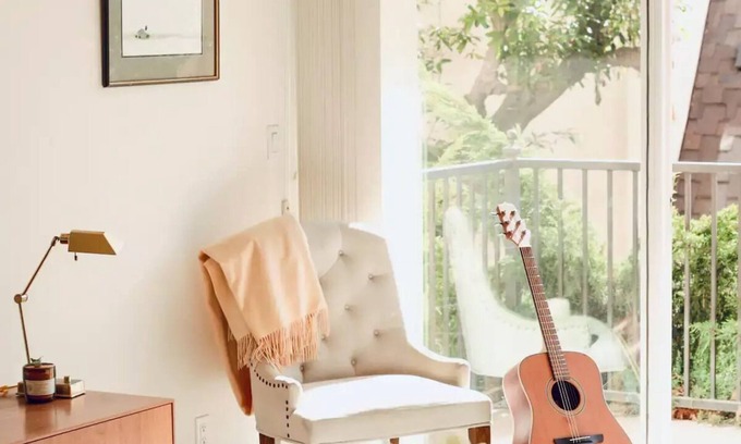 Eastern Malibu Condo | Malibu Country Mart Escapenn
