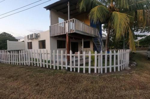 Acajutla House | MALIBU HOUSE