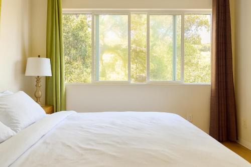 Central Malibu Apartment | Malibu Sage & Sea Sanctuary