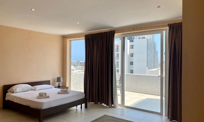 Paceville Hotel | Malta Paradise Central