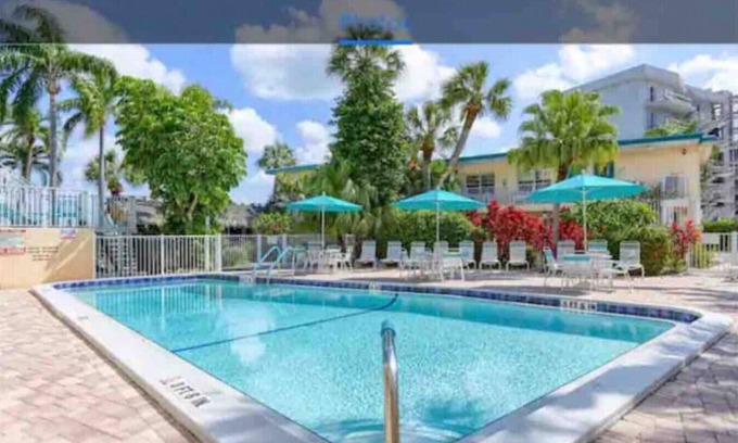 Treasure Island Condo | Malyn 122, Waterfront condo, few blocks to beach