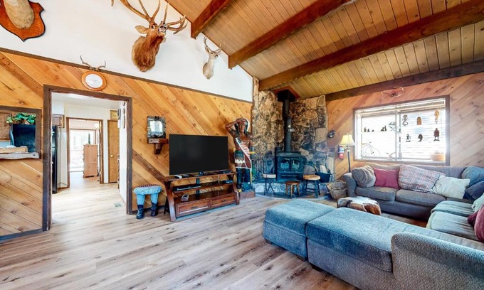 Big Bear City House | Mama Bear's Den