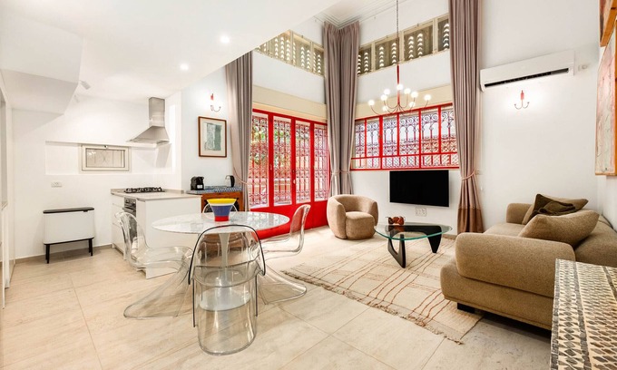 Kerem HaTeimanim Apartment | MAMAD Designer Gem Secret Patio & Jacuzzi Near Beach by FeelHome