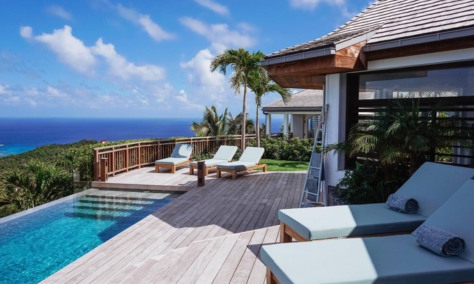 Vitet Villa | Mamiami in Vitet by Personal Villas - Modern and Sophisticated Villa