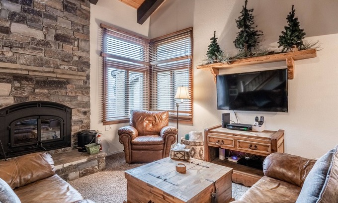 Mammoth Lakes House | Mammoth Creek Townhome # 40 Updated 2 bedrooms and Loft 2 & 1/2 bath Steps to free town shuttle stop