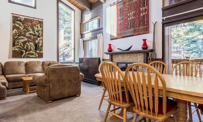 Mammoth Lakes House | Mammoth Ski and Racquet 132