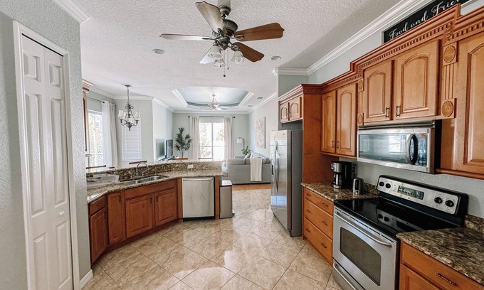 South Venice House | Manasota Beach Getaway, 1 min walk to Lemon Bay Preserve