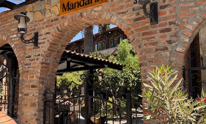 Edremit Hotel | Manastır Mandarin
