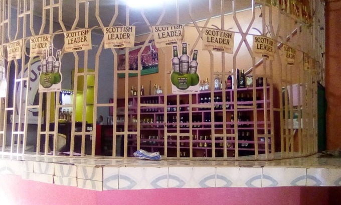 Makindu Bed & Breakfast | Manchaster Bar Restaurant