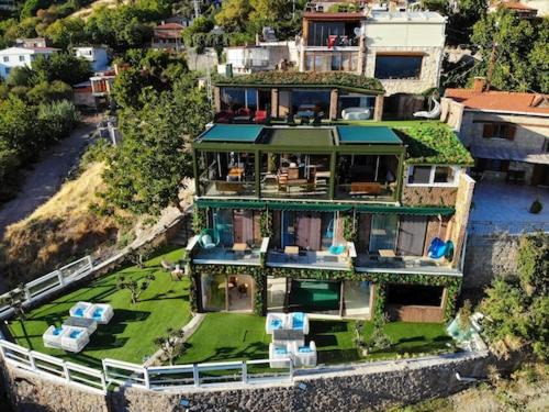 Ayvacik Hotel | MANDARİNE KAYALAR
