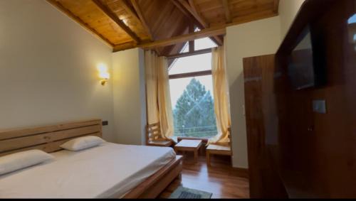 Jakh Hotel | mandeva