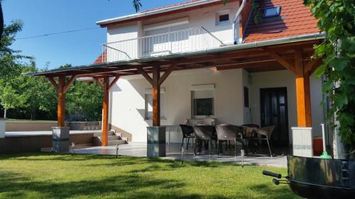 Badacsony Apartment | Mandula Apartmanok