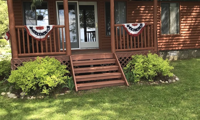 Gould City Cabin | Manistique Lake Water Edge Retreat