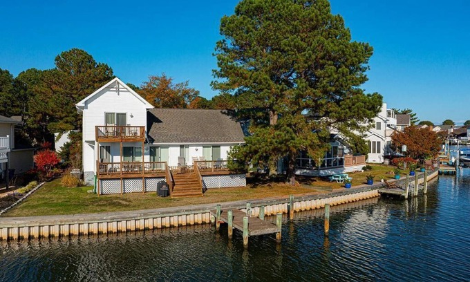 Ocean Pines House | Manklin Creek Retreat-Waterfront,3 Bedrooms, 2.5 Bathrooms, Sleeps 8, Non Group Rental