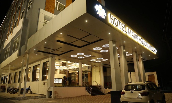 Burhanpur Hotel | Mann Holiday Resort