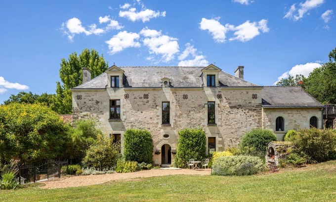 Concourson-sur-Layon Villa | Manoir De Levesque - Seven Bedroom Villa, Sleeps 14