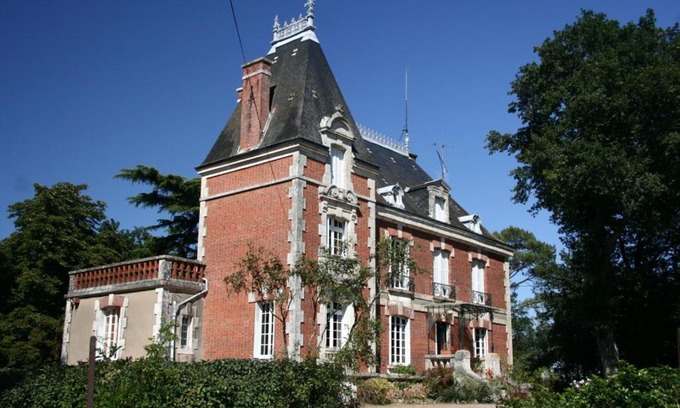Nuret-le-Ferron Bed & Breakfast | Manoir de la Loge