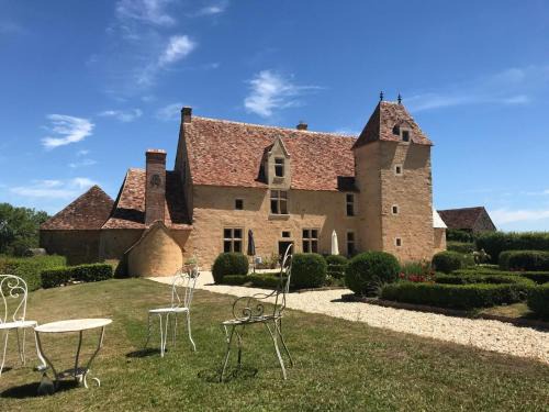 Saint-Symphorien House | Manoir du Mont Porcher