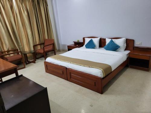 Noida House | Manor Inn Suites Super Deluxe Room