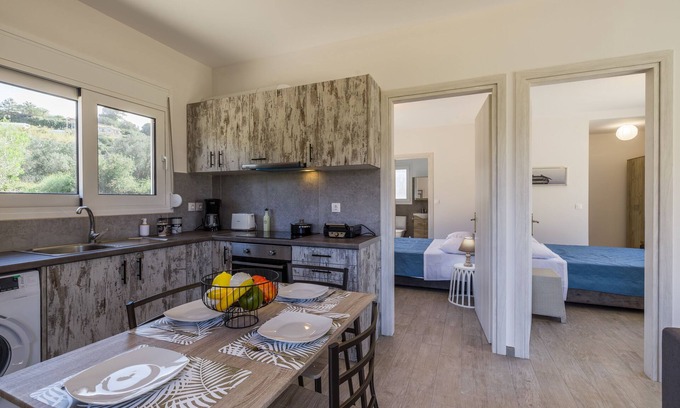 Sarlata House | Manos House - Elegant Modern Escape