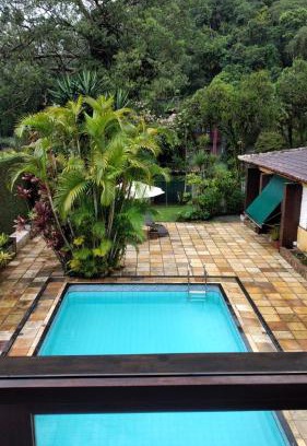 Petropolis House | Mansão Bardo