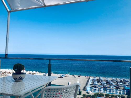 Fondachello Apartment | Mansarda Sul Mare