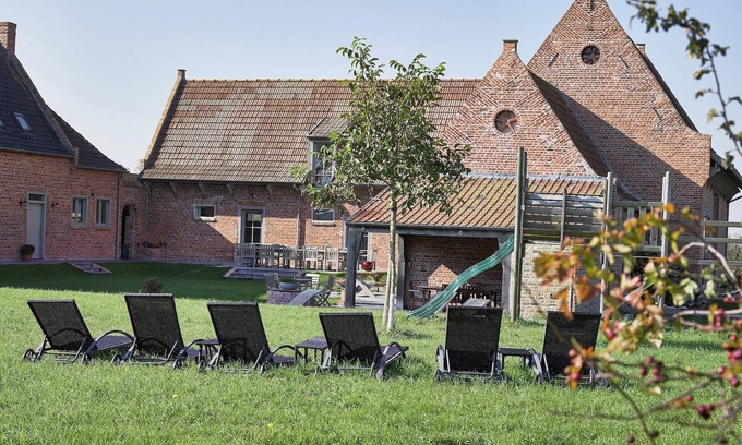 Kaaskerke Villa | Mansion in Diksmuide near Beach & Golf