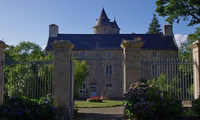 Pabu House | Mansion - Pabu