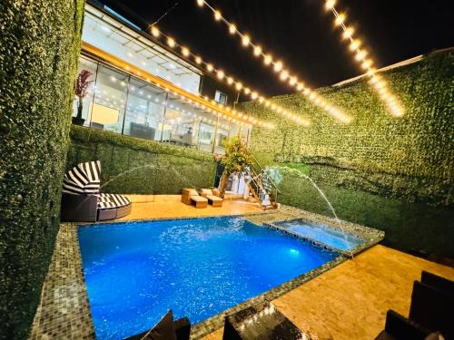 Zona Rosa Villa | Mansion Parque Lleras Poblado Medellin