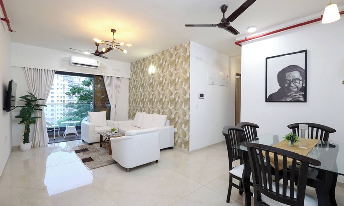 Vile Parle Apartment | Mantique 3 Bedroom apartment in andheri