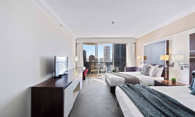 Surfers Paradise Apartment | Mantra On View 18th Floor Beachside With Spa