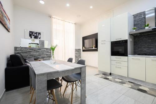 Naples City Centre Apartment | Manu Family House